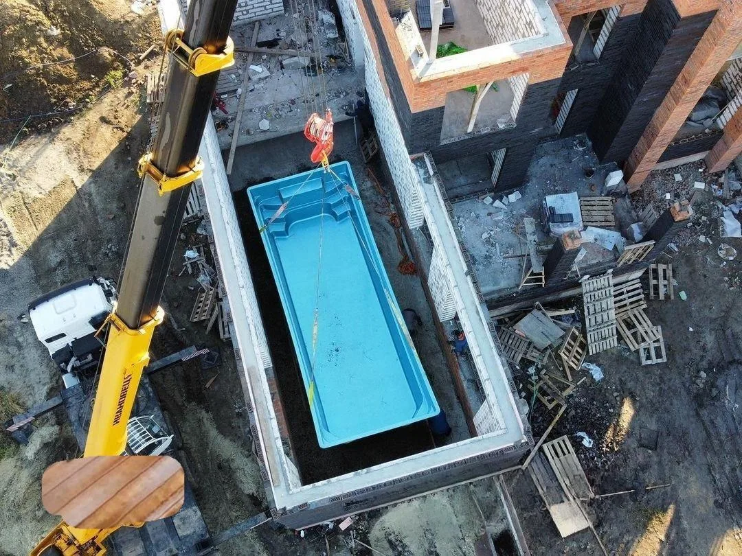 Laguna 9 — зона отдыха у бассейна в Киришах