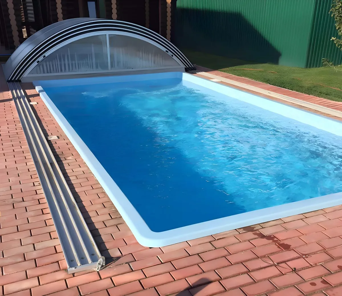 Laguna 7 — вечернее освещение в Киришах